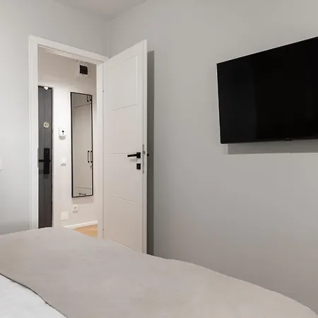 Clujstays Close To Center Apartment *